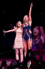 TAYLOR SWIFT Perfomrs at 1989 Tour in Colombus 09/18/2015