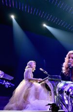 TAYLOR SWIFT Performs at 1989 World Tour in Nashville 09/25/201508/21/2015