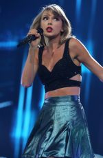 TAYLOR SWIFT Performs at 1989 World Tour in Nashville 09/25/201508/21/2015