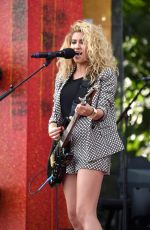 TORI KELLY at 2015 Global Citizen Festival to End Wxtreme Powerty by 2030 in New York