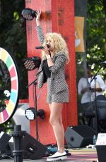 TORI KELLY at 2015 Global Citizen Festival to End Wxtreme Powerty by 2030 in New York