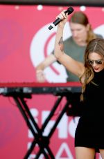 TOVE LO Performs at iHeartradio Music Festival in Las Vegas 09/19/2015