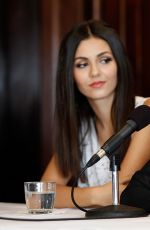 VICTORIA JUSTIC at Love Song to the Earth Press Conference in Washington 09/24/2015