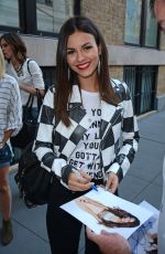 VICTORIA JUSTICE Promotes No Kiss List at Apple Store in Soho 09/16/2015