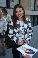 VICTORIA JUSTICE Promotes No Kiss List at Apple Store in Soho 09/16/2015