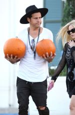 AVRIL LAVIGNE Shopping a Pumpkin in Beverly Hills 10/22/2015
