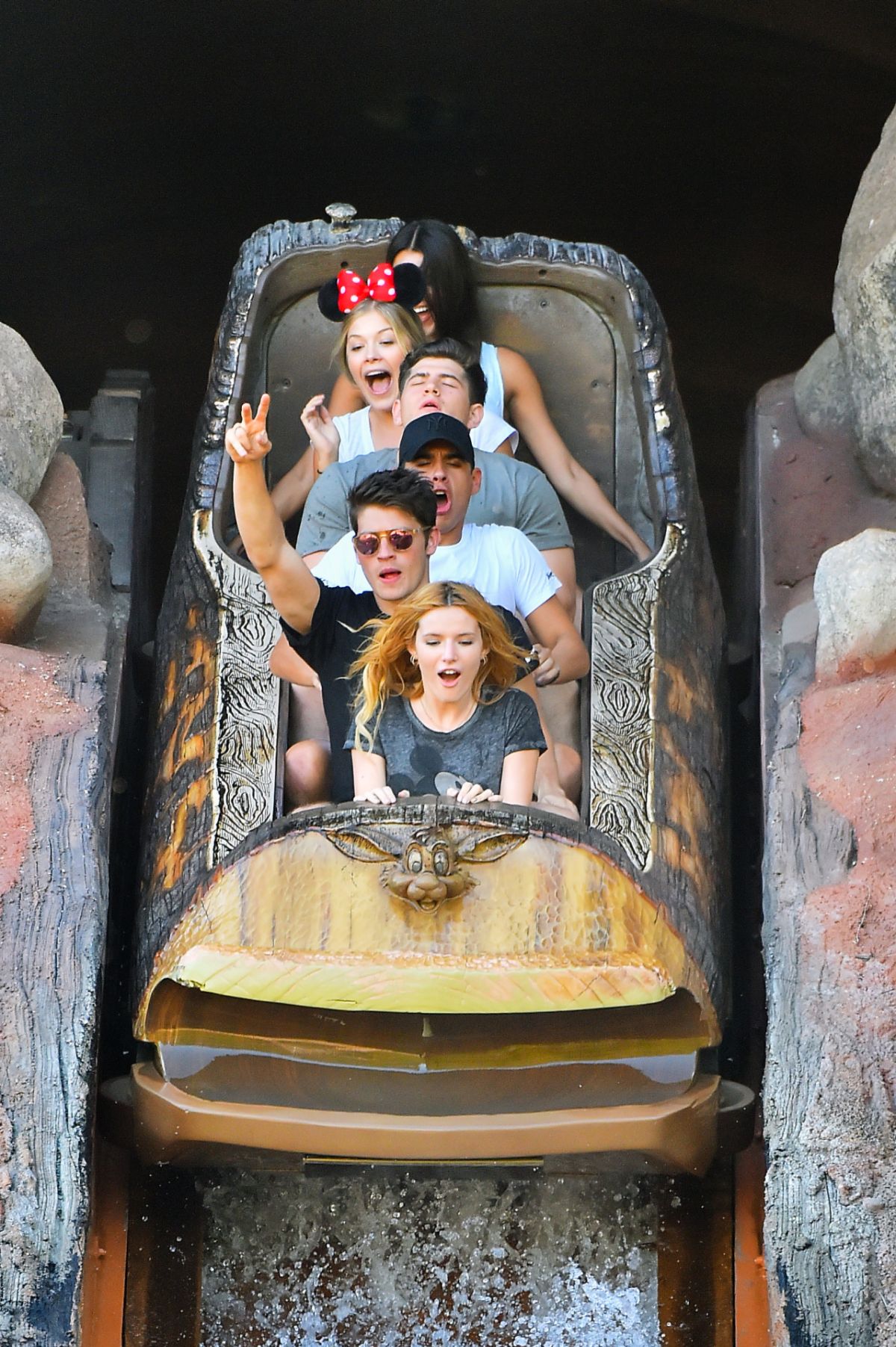 BELLA THORNE and Gregg Sulkin at Disneyland 09/06/2015 BELLA THORNE and Gregg Sulkin at Disneyland 09/06/2015