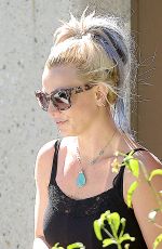 BRITNEY SPEARS Arrives at a Dance Studio in Westlake Village 10/10/2015