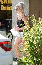 BRITNEY SPEARS Arrives at a Dance Studio in Westlake Village 10/10/2015