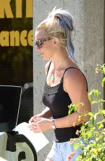 BRITNEY SPEARS Arrives at a Dance Studio in Westlake Village 10/10/2015