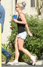 BRITNEY SPEARS Arrives at a Dance Studio in Westlake Village 10/10/2015