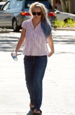 BRITNEY SPEARS Out and About in Westlake Village 10/07/2015