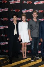 CARRIE-ANNE MOSS at 2015 New York Comic-con 10/10/2015