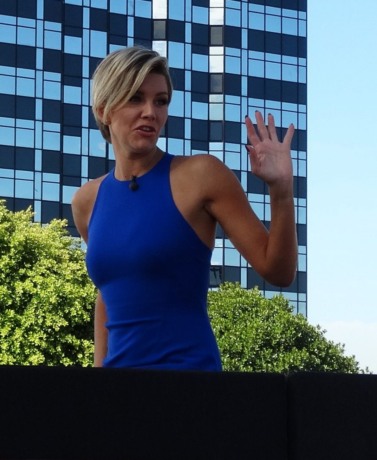 CHARISSA THOMPSON on the Set of Extra in Universal City 10/0