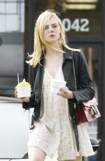ELLE FANNING Out and About i Los Angeles 10/27/2015