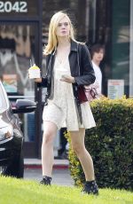 ELLE FANNING Out and About i Los Angeles 10/27/2015