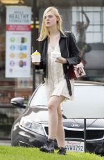 ELLE FANNING Out and About i Los Angeles 10/27/2015