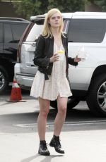 ELLE FANNING Out and About i Los Angeles 10/27/2015