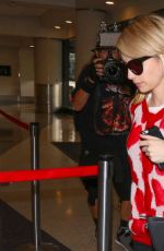 EMMA ROBERTS Arrives at Los Angeles Internatiobal Airport 10/19/2015