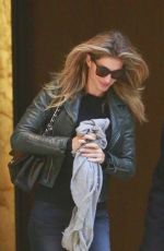 GISELE BUNDCHEN Leaves Her Apartment in New York 10/27/2015