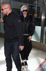 GWEN STEFANI Arrives at Los Angeles International Airport 10/18/2015
