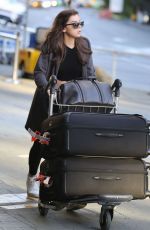 HAILEE STEINFELD at Vancouver International Airport 10/13/2015