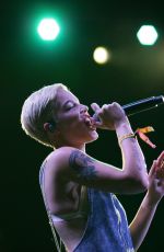 HALSEY Performs at 2015 Life is Beautiful Festival in Las Vegas 09/27/2015