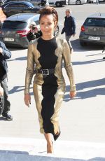 JADA PINKETT SMITH Arrives at Guy Laroche Fashion Show in Paris 09/30/2015