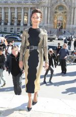 JADA PINKETT SMITH Arrives at Guy Laroche Fashion Show in Paris 09/30/2015