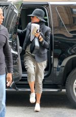 JENNIFER ANISTON Arrives at Her Hotel in New York 10/09/2015
