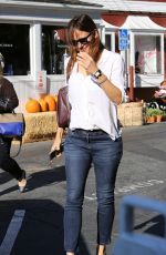 JENNIFER GARNER at Country Mart in Los Angeles 10/29/2015