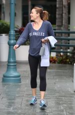 JENNIFER GARNER Leaves a Gym in Brentwood 10/15/2015