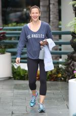 JENNIFER GARNER Leaves a Gym in Brentwood 10/15/2015