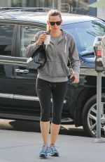 JENNIFER GARNER Leaves a Yoga Class in Brentwood 10/23/2015
