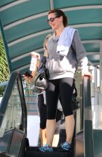 JENNIFER GARNER Leaves a Yoga Class in Brentwood 10/23/2015