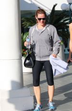 JENNIFER GARNER Leaves a Yoga Class in Brentwood 10/23/2015