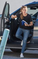 JENNIFER GARNER Out and About in Los Angeles 09/30/2015