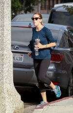JENNIFER GARNER Out and About in Los Angeles 10/22/2015