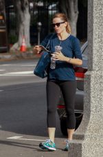 JENNIFER GARNER Out and About in Los Angeles 10/22/2015