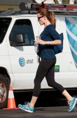 JENNIFER GARNER Out and About in Los Angeles 10/22/2015