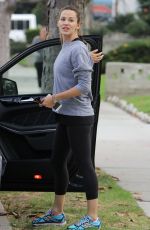 JENNIFER GARNER Out in Los Angeles 10/28/2015