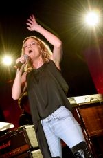JENNIFER NETTLES Performs at CAA Party on Day 2 10/12/2015