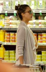 JESSICA ALBA Shopping in Los Angeles 10/10/2015