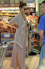 JESSICA ALBA Shopping in Los Angeles 10/10/2015