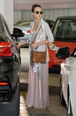 JESSICA ALBA Shopping in Los Angeles 10/10/2015
