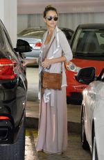 JESSICA ALBA Shopping in Los Angeles 10/10/2015