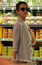 JESSICA ALBA Shopping in Los Angeles 10/10/2015