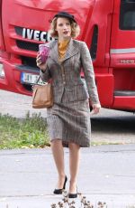 JESSICA CHASTAIN on the Set of Zookeeper