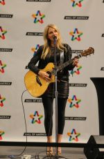 JEWEL KILCHER Performs at Mall of America in Bloomington 10/05/2015
