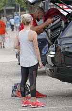KENDRA WILKINSON Out and About in Calabasas 10/18/2015